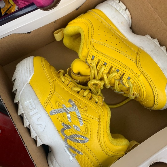 Filas - Picture 3 of 4